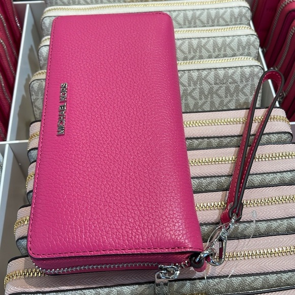 Michael Kors Handbags - MICHAEL KORS JST Leather Continental Wristlet Phone Case Wallet 
Dragonfruit NWT